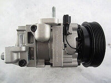 Cargar imagen en el visor de la galería, A/C Compressor OEM HS18 for Santa Fe QR - Qualy Air