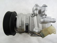 Cargar imagen en el visor de la galería, A/C Compressor OEM Denso 10PA17C for Land Rover Defender 90, Discovery QR - Qualy Air