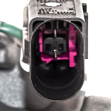 Cargar imagen en el visor de la galería, New OEM A/C Compressor for VW Jetta - 2013 to 2018 / VW Passat - 2016 to 2018 - Qualy Air
