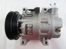 Cargar imagen en el visor de la galería, A/C Compressor CWV618 for Infiniti QX4 / Pathfinder QR - Qualy Air