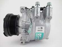 Cargar imagen en el visor de la galería, A/C Compressor OEM TRS105 for Mercedes-Benz SL500 QR - Qualy Air