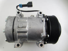 Cargar imagen en el visor de la galería, A/C Compressor OEM Sanden SD7H15 for Mack / Volvo QR - Qualy Air