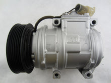 Cargar imagen en el visor de la galería, A/C Compressor OEM Denso 10PA17C for Land Rover Defender 90, Discovery QR - Qualy Air