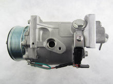 Cargar imagen en el visor de la galería, A/C Compressor OEM TRSE07 for Acura CSX / Honda Civic QR - Qualy Air