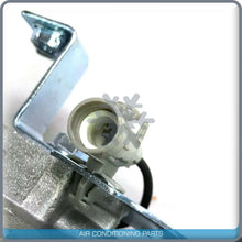 Cargar imagen en el visor de la galería, New OEM A/C Compressor for Subaru Impreza, Crosstrek, Forester.. - OE# Z0014247B - Qualy Air