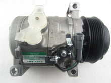 Cargar imagen en el visor de la galería, A/C Compressor OEM Acdelco 10SE18F for Chevrolet Express 1500, Express 250... QR - Qualy Air