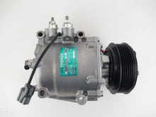 Cargar imagen en el visor de la galería, A/C Compressor OEM TRSA090 for Honda Civic, Prelude QR - Qualy Air