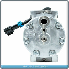 Cargar imagen en el visor de la galería, A/C Compressor for Freightliner CENTURY, Columbia, Sprinter 2500, Sprinter.. - Qualy Air