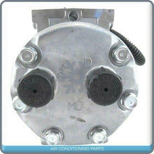Cargar imagen en el visor de la galería, New OEM A/C Compressor for Case Tractor Magnun 335/340/370/380 - OE# 86993463 - Qualy Air