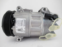 Cargar imagen en el visor de la galería, A/C Compressor OEM CVC E for Fiat 500X / Jeep Renegade QR - Qualy Air