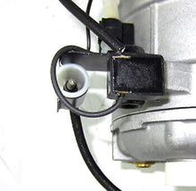 Cargar imagen en el visor de la galería, A/C Compressor OEM DKS15CH for Volvo S70, V70 QR - Qualy Air