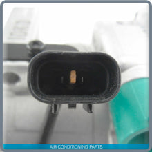 Cargar imagen en el visor de la galería, New OEM AC Compressor for Hyundai Genesis, Equus - 2009 to 2013 - OE# 977013M100 - Qualy Air