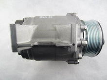 Cargar imagen en el visor de la galería, A/C Compressor OEM TRSE07 for Acura CSX / Honda Civic QR - Qualy Air