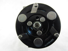 Cargar imagen en el visor de la galería, A/C Compressor OEM TRSE07 for Acura CSX / Honda Civic QR - Qualy Air