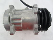 Cargar imagen en el visor de la galería, A/C Compressor OEM Sanden SD7H15 for Chevrolet / GMC / Mack / Volvo QR - Qualy Air