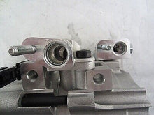 Cargar imagen en el visor de la galería, A/C Compressor OEM HS18 for Santa Fe QR - Qualy Air