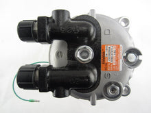 Cargar imagen en el visor de la galería, A/C Compressor OEM Valeo TM16HS for Shuttlebus and QR - Qualy Air