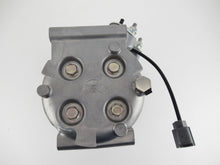 Cargar imagen en el visor de la galería, A/C Compressor OEM TRSA090 for Honda Civic, Prelude QR - Qualy Air