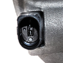 Cargar imagen en el visor de la galería, New A/C Compressor for Audi A3 / Volkswagen Beetle, CC, Eos, Golf, Golf R, GTI.. - Qualy Air